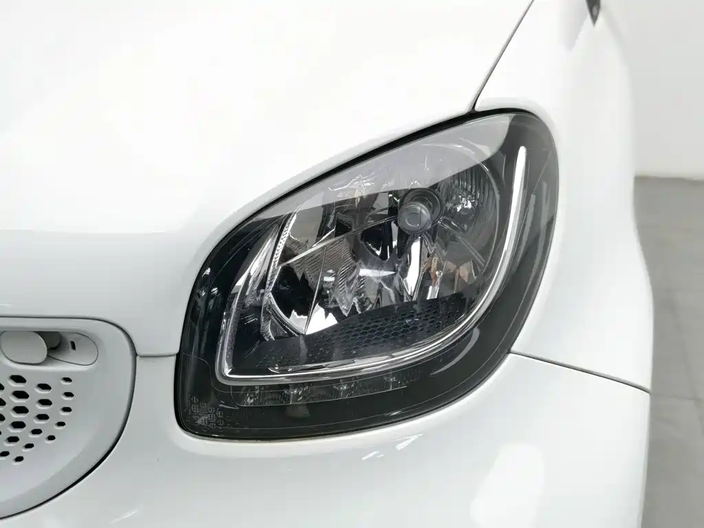 smart Smart Fortwo — миниатюра 7
