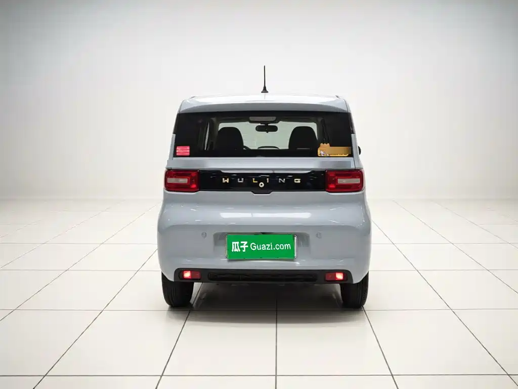 Wuling MINIEV — миниатюра 5