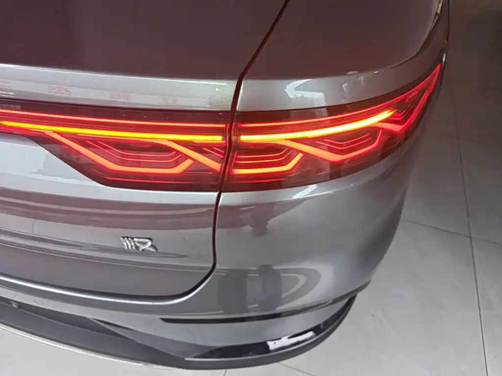 BYD Han — миниатюра 8