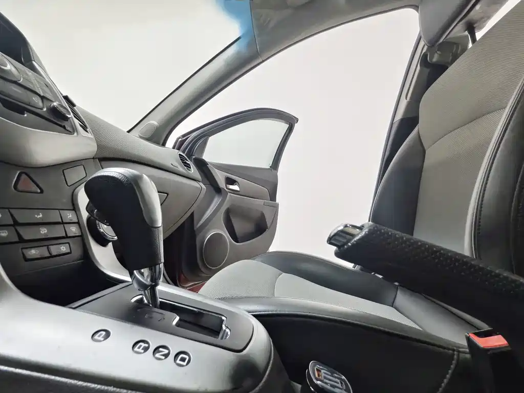 Chevrolet Cruze — миниатюра 12