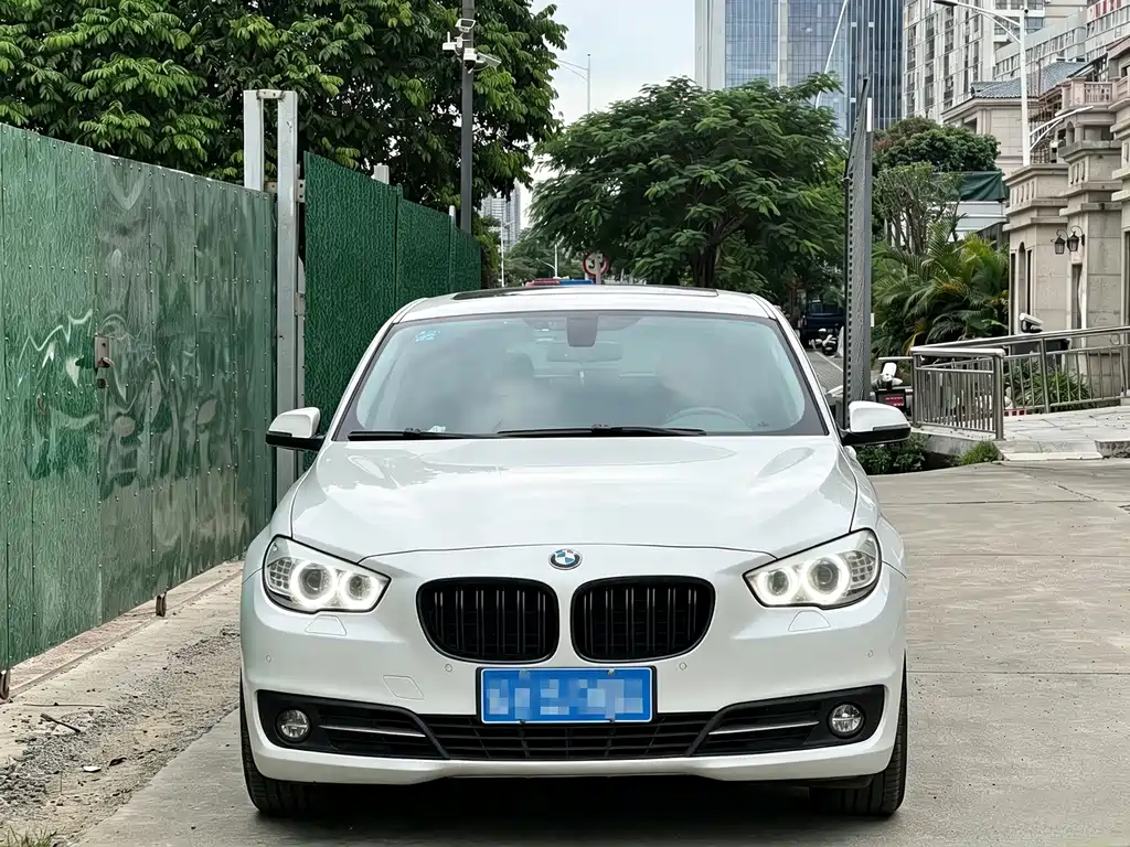 BMW 5 Series GT — миниатюра 2
