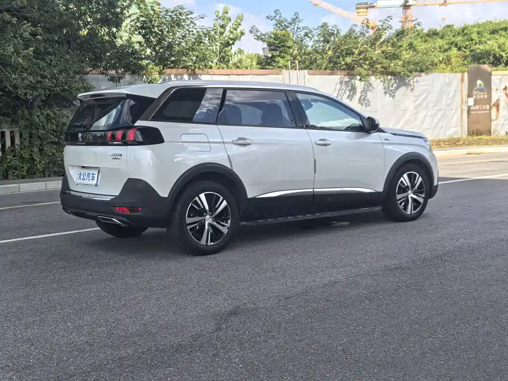 Peugeot 5008 — миниатюра 15