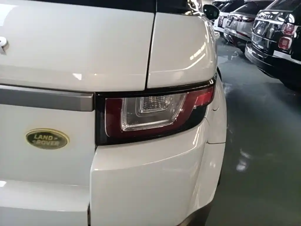 Land Rover Evoque — миниатюра 8