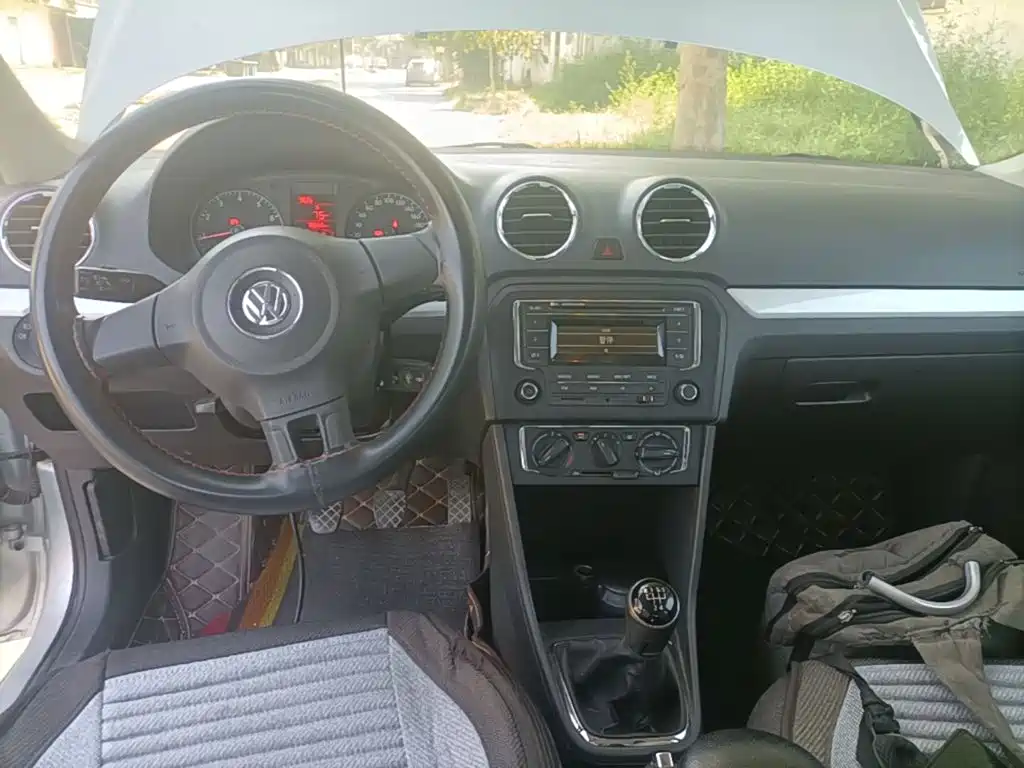 Volkswagen Jetta — миниатюра 10