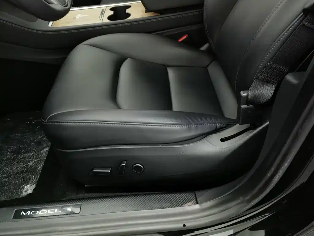 Tesla Model 3 — миниатюра 20