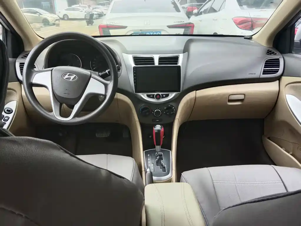 Hyundai Verna — миниатюра 6