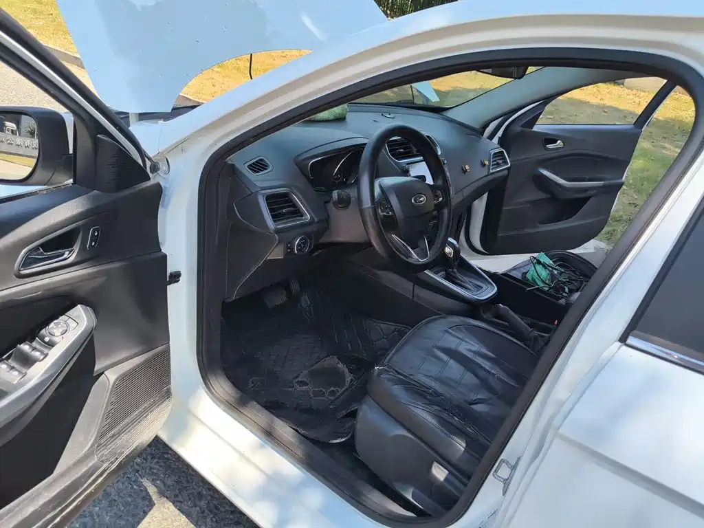Ford Escort — миниатюра 14
