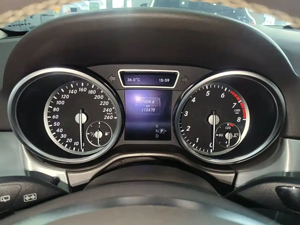 Mercedes-Benz M-Class — миниатюра 12