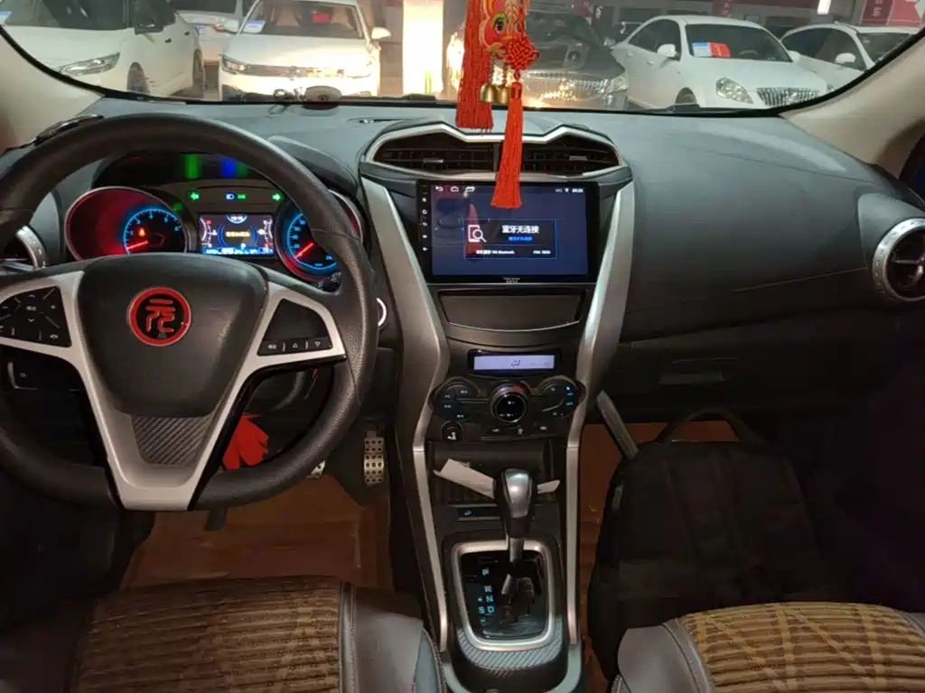 BYD Yuan — миниатюра 13