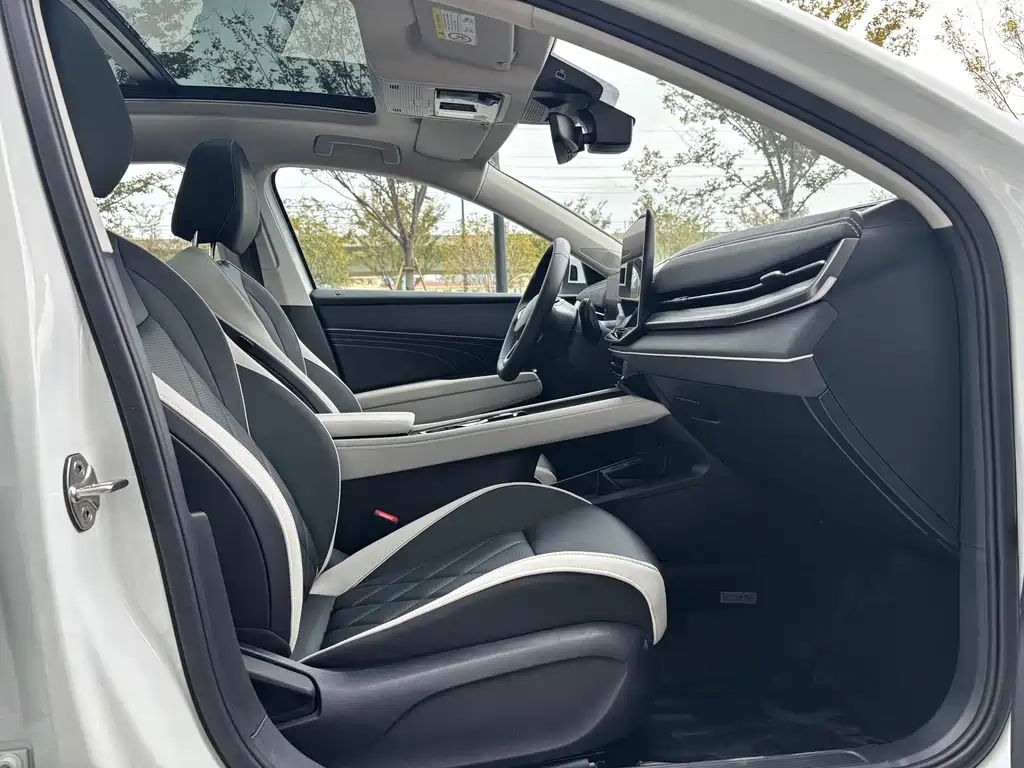 Volkswagen Sagitar — миниатюра 11