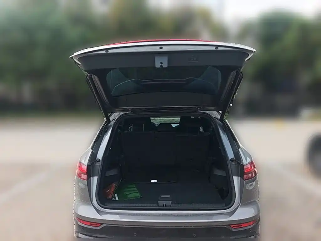 Audi Q5 e-tron — миниатюра 24