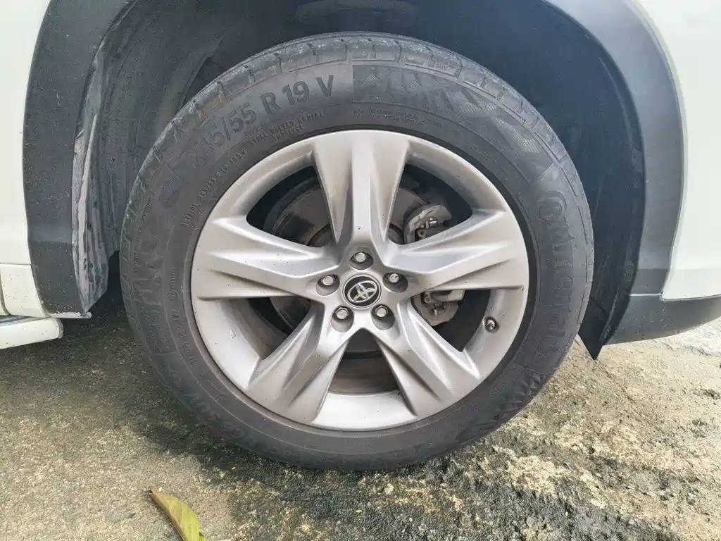 Toyota Highlander — миниатюра 8