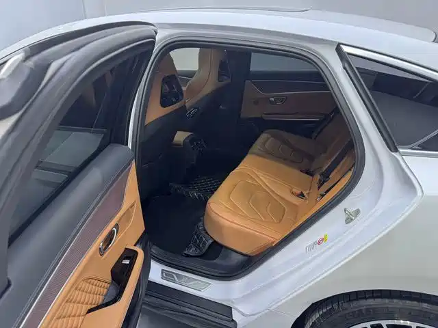 BYD Han — миниатюра 15