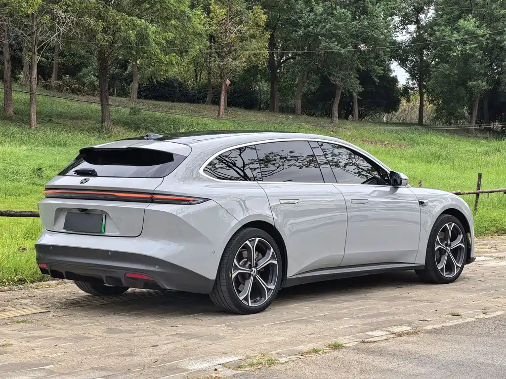 NIO ET5T — миниатюра 2
