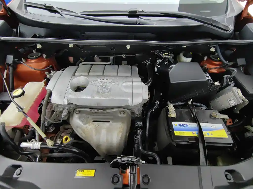 Toyota RAV4 — миниатюра 6
