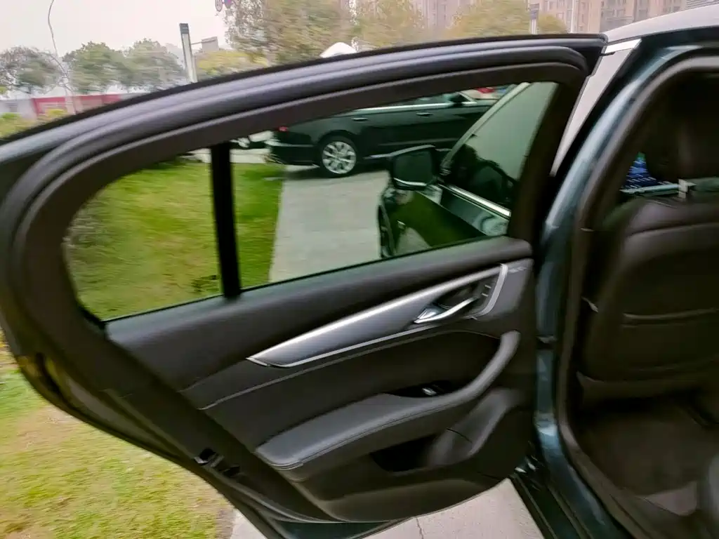 Cadillac CT5 — миниатюра 14
