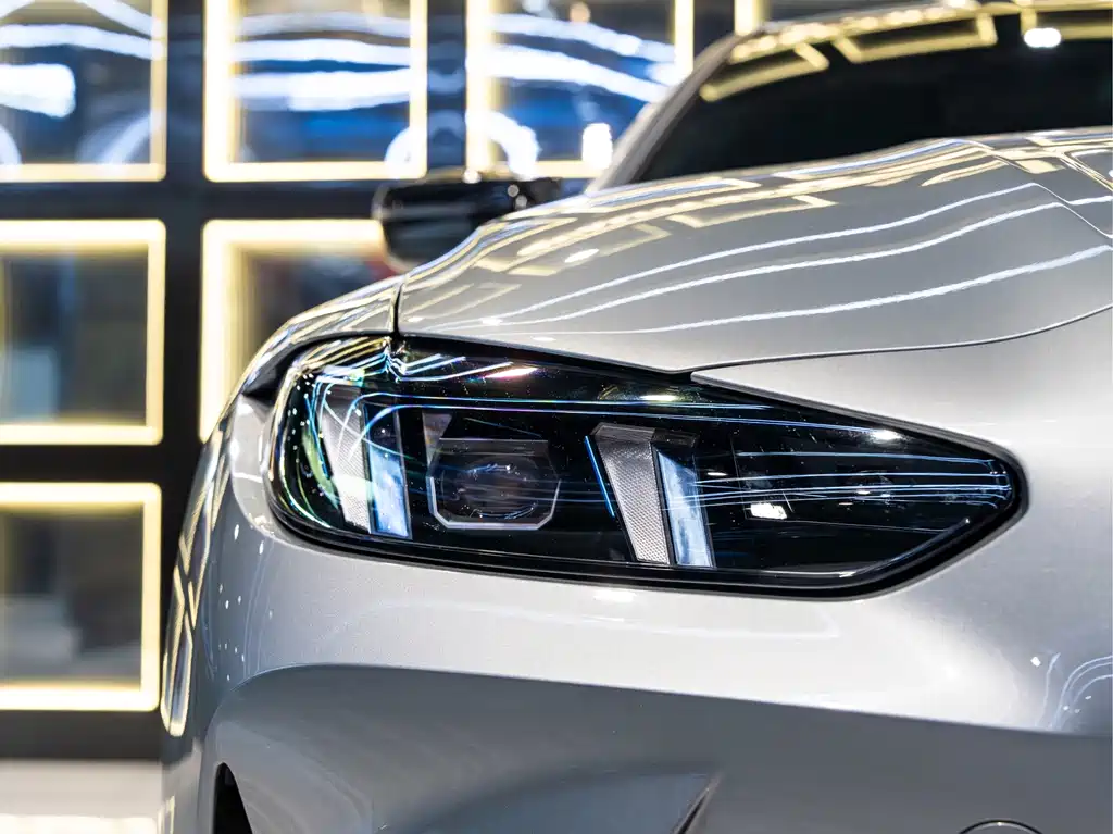 BMW M4 — миниатюра 8