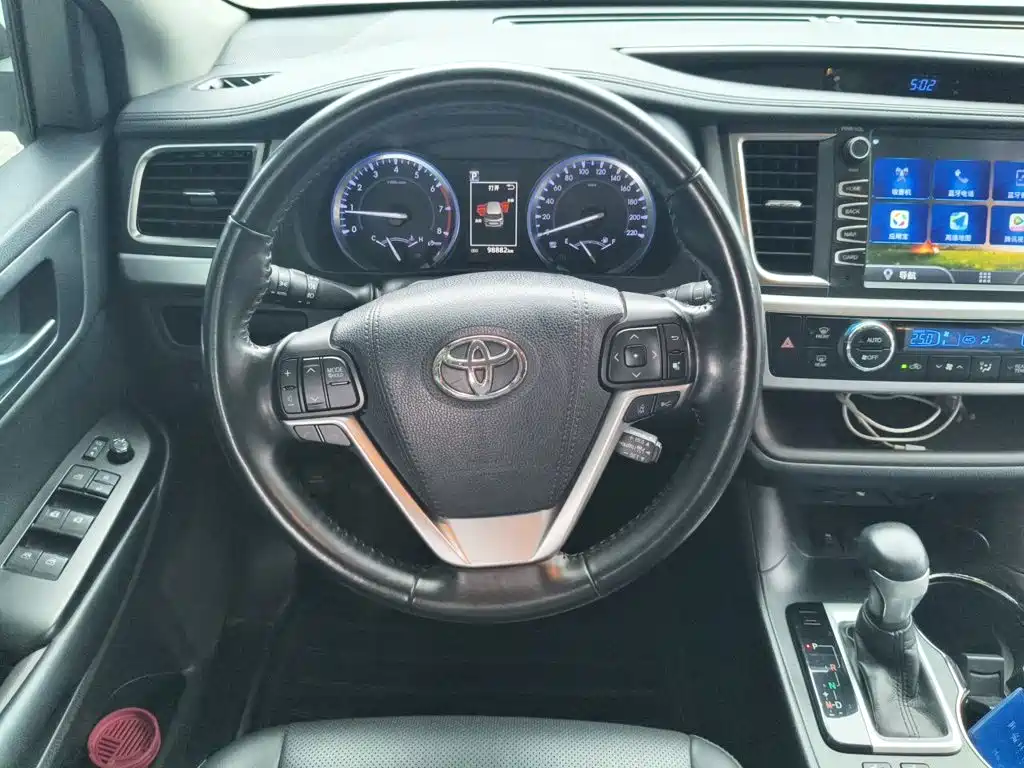 Toyota Highlander — миниатюра 11