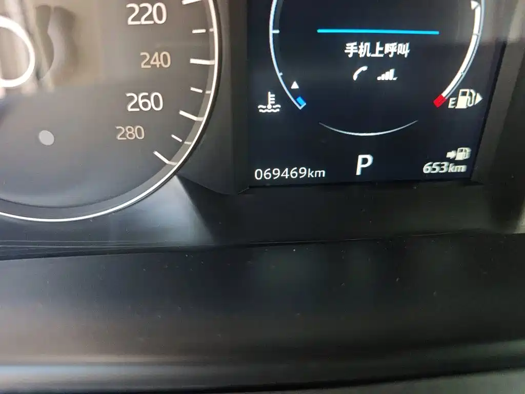 Land Rover Velar — миниатюра 8