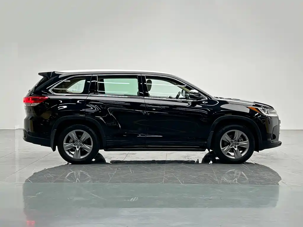 Toyota Highlander — миниатюра 7