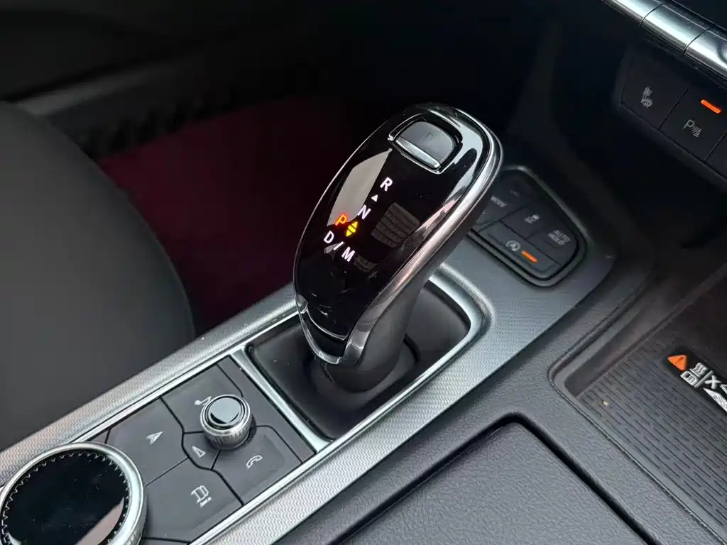 Cadillac CT5 — миниатюра 7