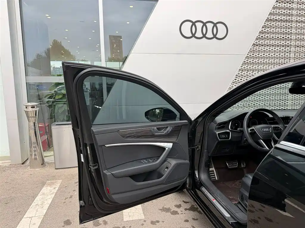 Audi A6L — миниатюра 13
