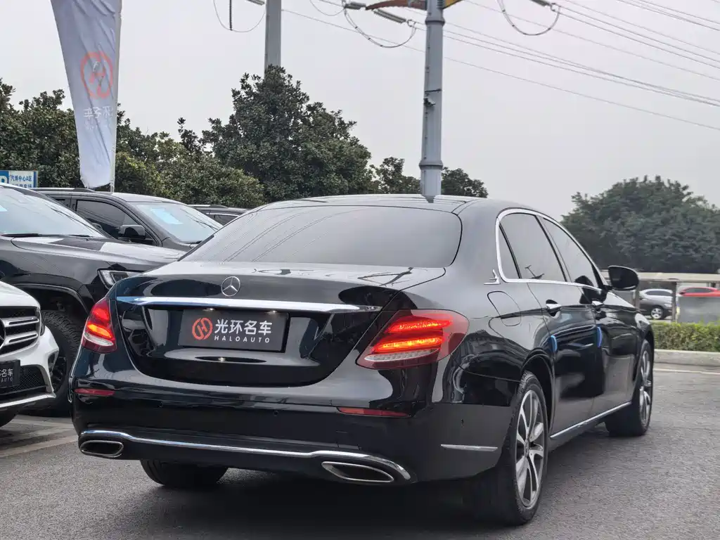 MERCEDES-BENZ E CLASS