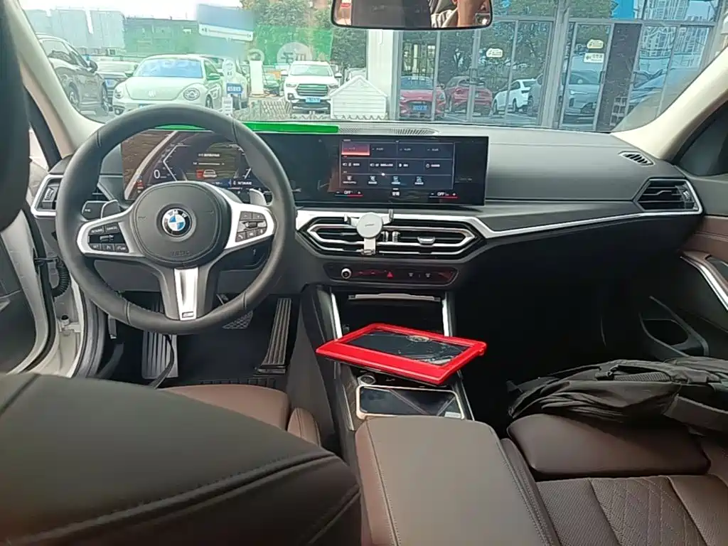 BMW 3 Series — миниатюра 10