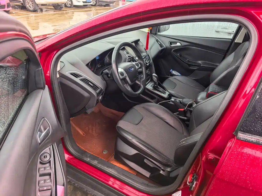 Ford Focus — миниатюра 7