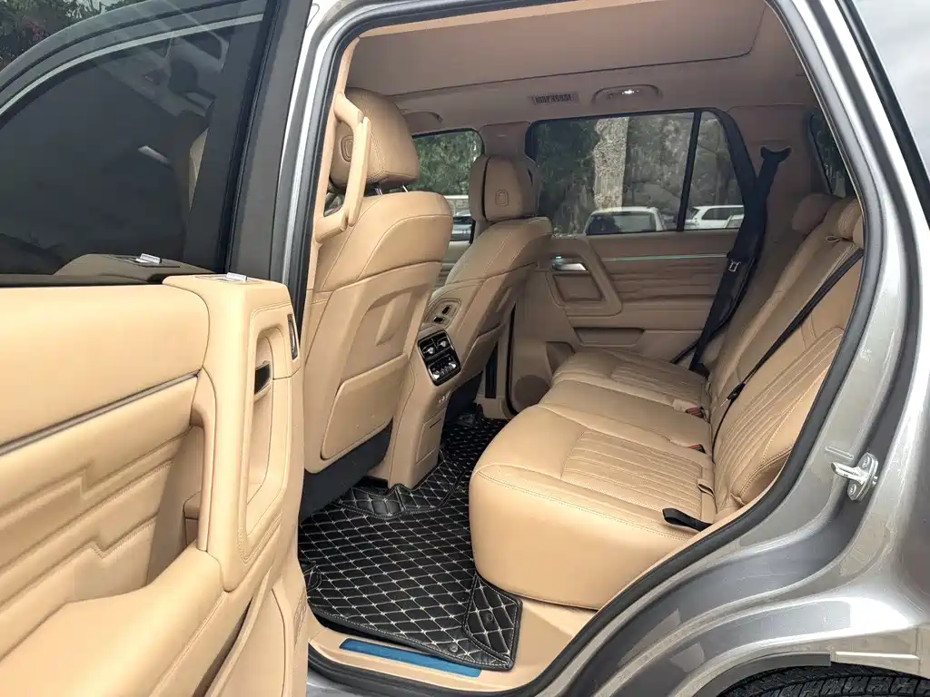 BAIC BJ60 2024 5 мест