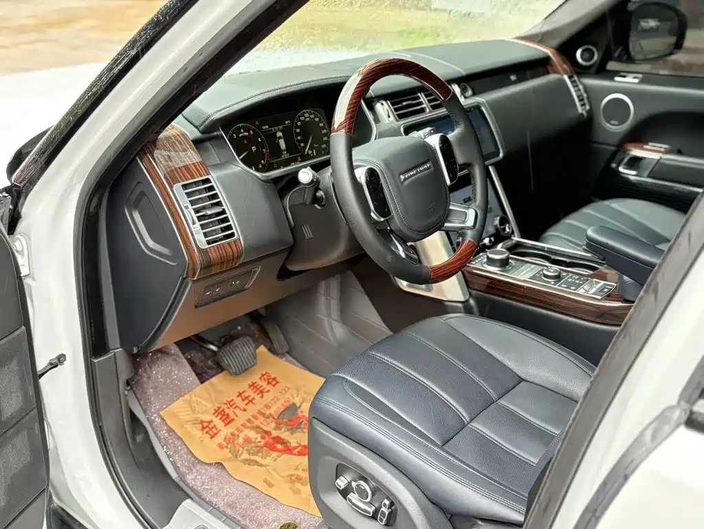 Land Rover Range Rover — миниатюра 5