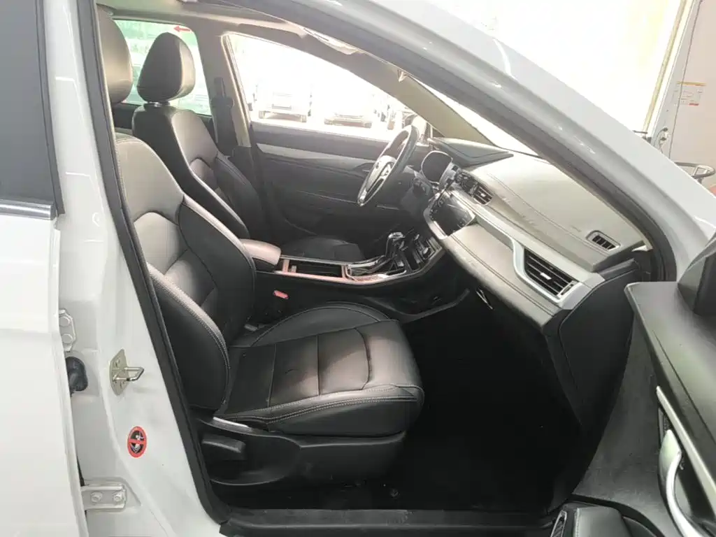 Geely Emgrand — миниатюра 25