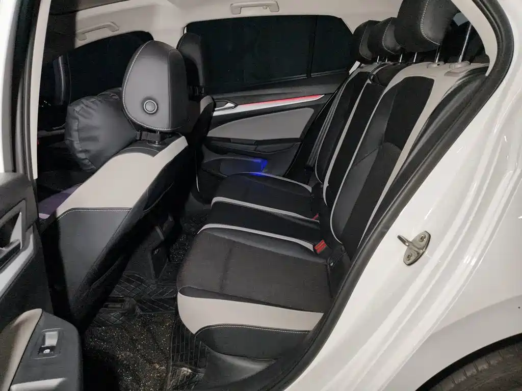 Volkswagen Golf — миниатюра 14