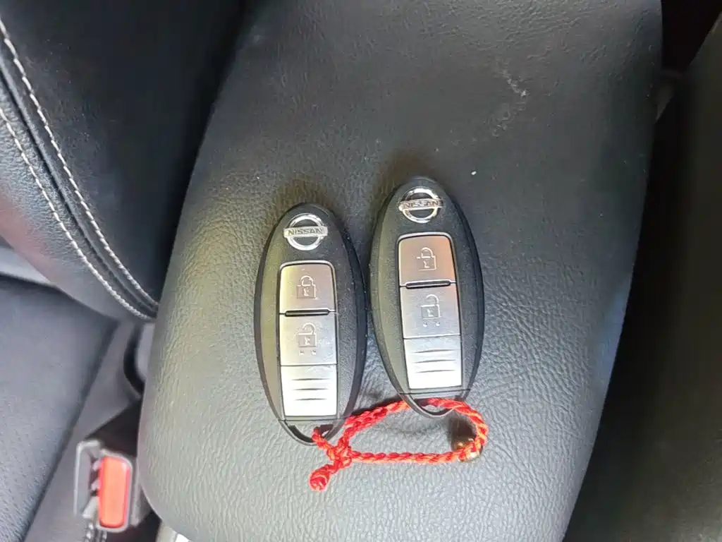 Nissan Tiida — миниатюра 9