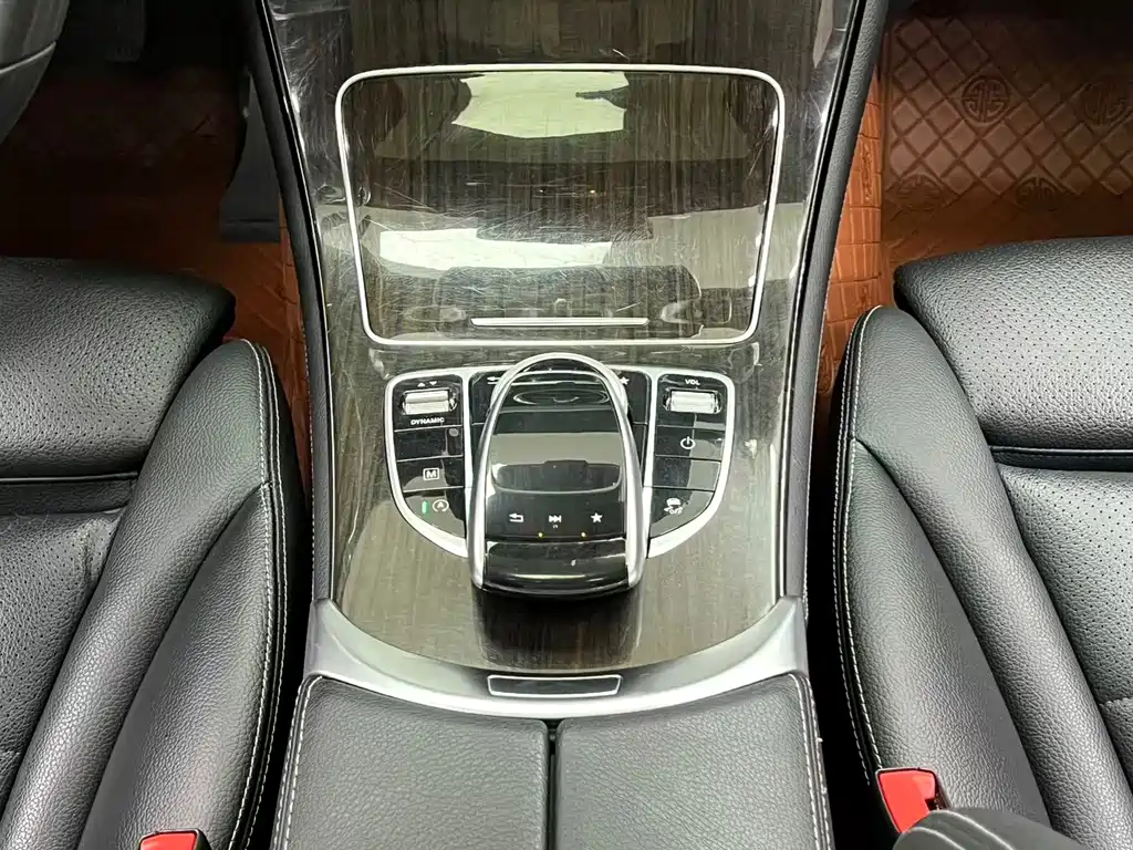 Mercedes-Benz GLC — миниатюра 11