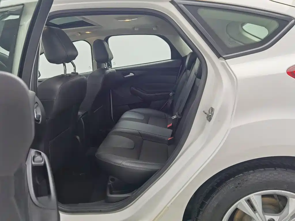 Ford Focus — миниатюра 15