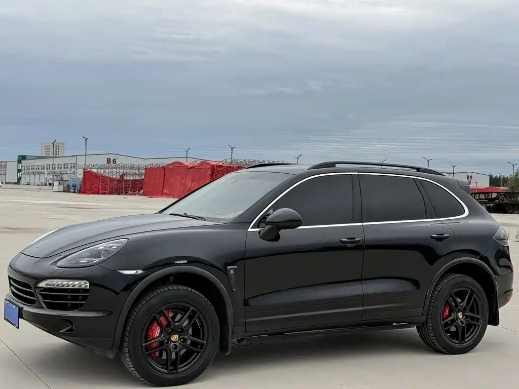 Porsche Cayenne — миниатюра 4