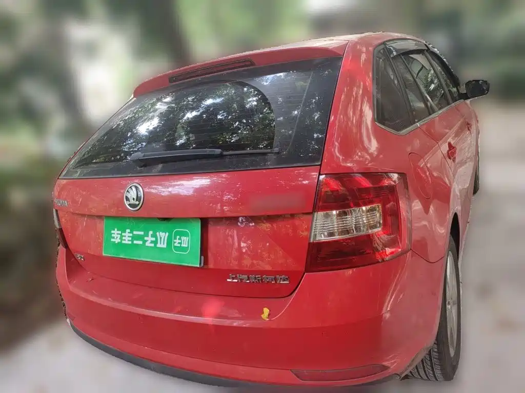Skoda Rapid Spaceback — миниатюра 4