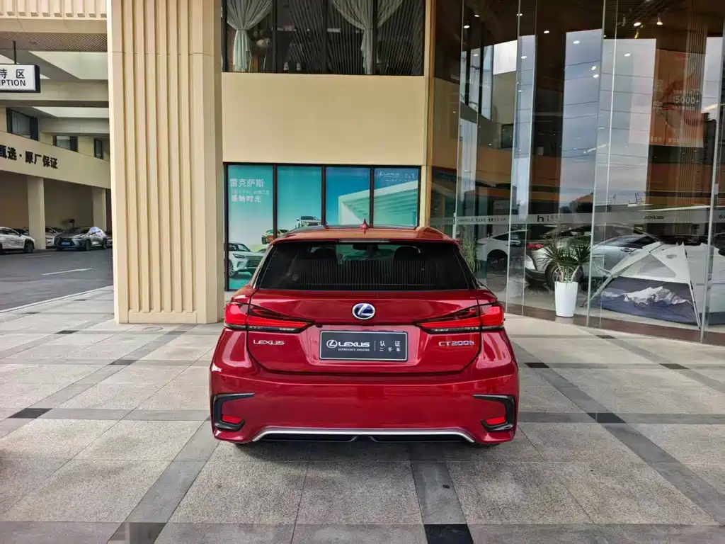 Lexus CT — миниатюра 9
