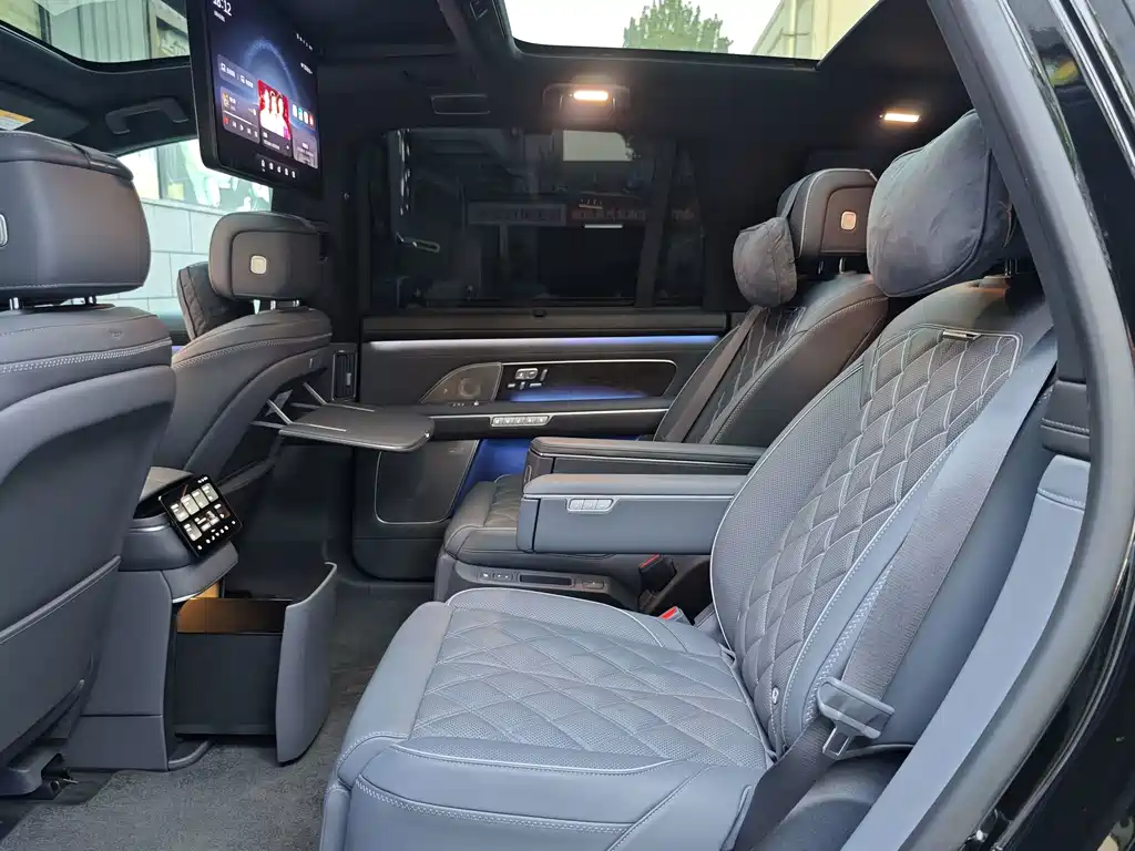 NIO ES8 — миниатюра 5