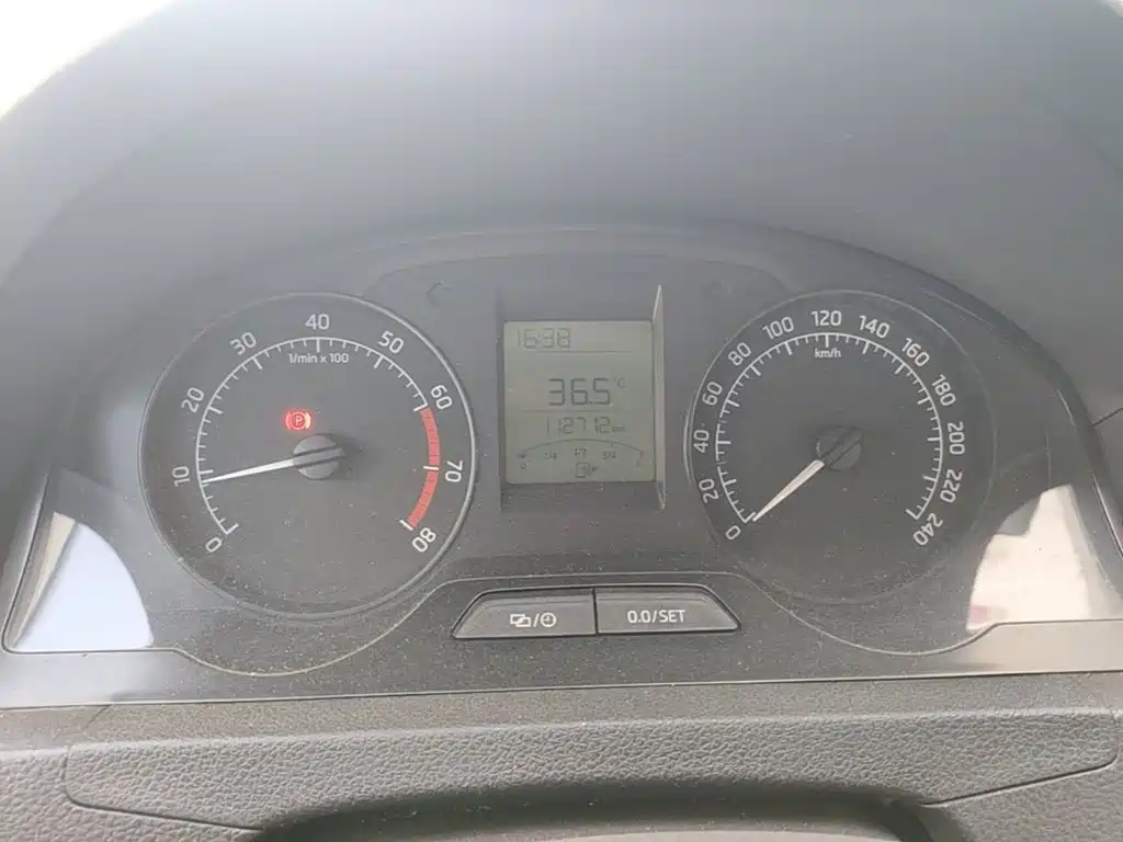 Skoda Rapid — миниатюра 12