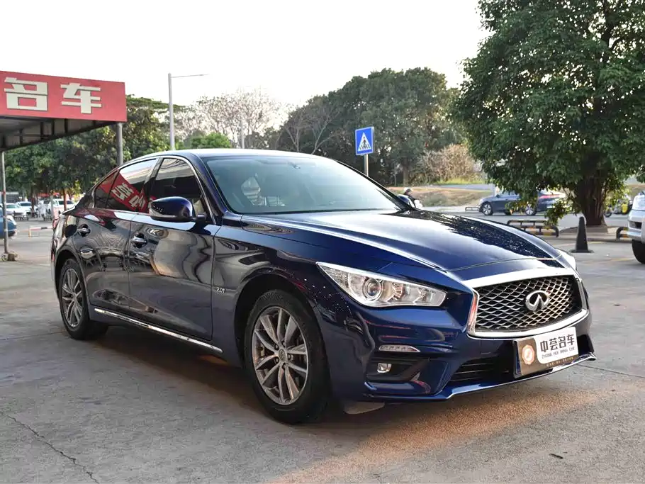 INFINITI Q50L