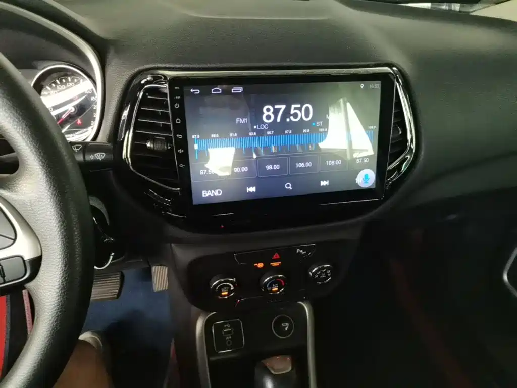 Jeep Compass — миниатюра 13