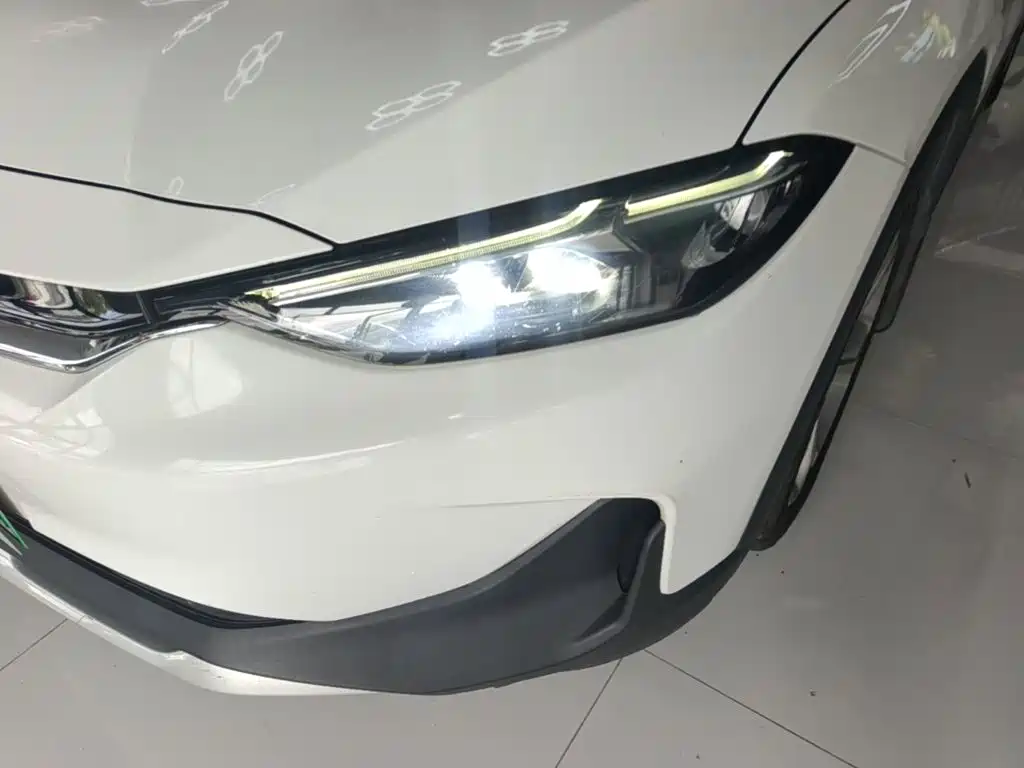 Chevrolet Menlo — миниатюра 24