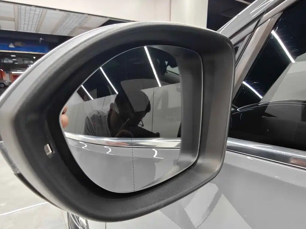 Volkswagen Golf — миниатюра 21