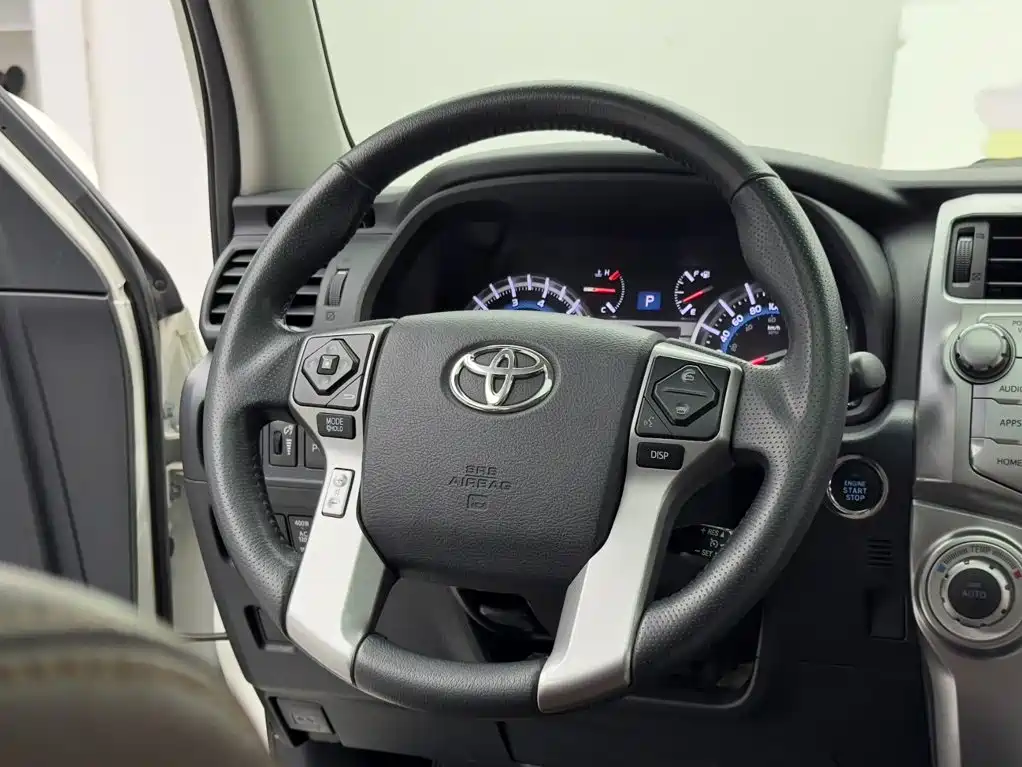 Toyota 4Runner — миниатюра 13