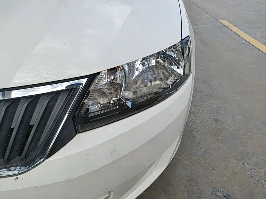 Skoda Rapid — миниатюра 24