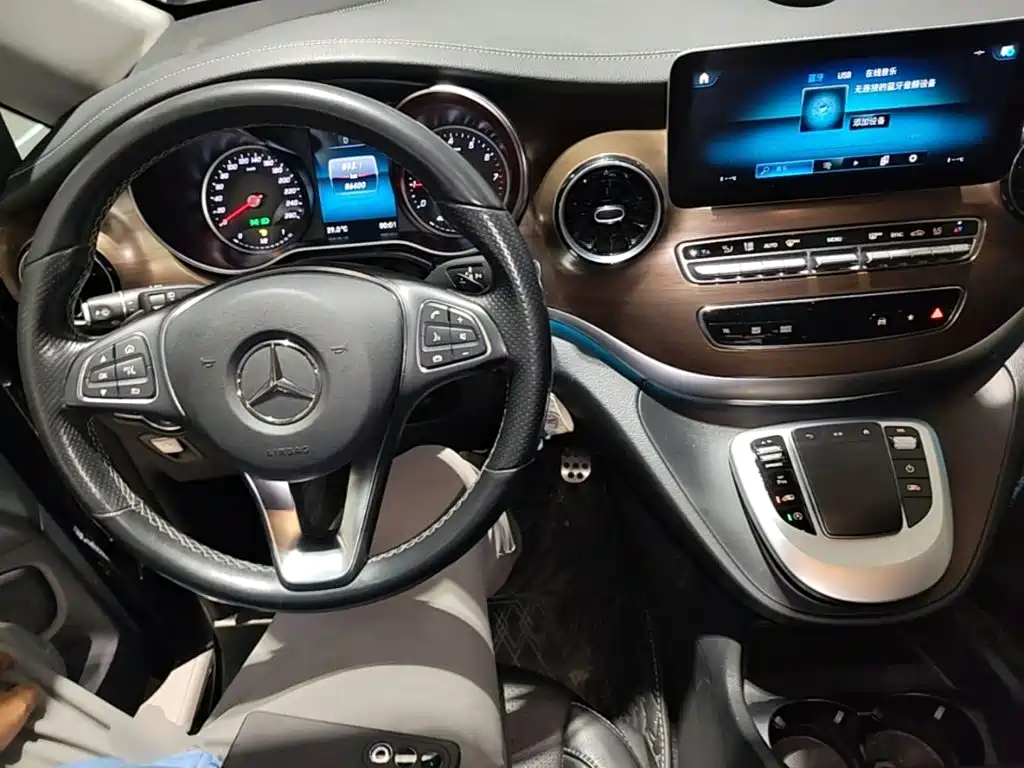 Mercedes-Benz V-Class — миниатюра 6