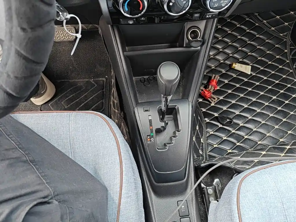 Toyota Yaris L — миниатюра 14