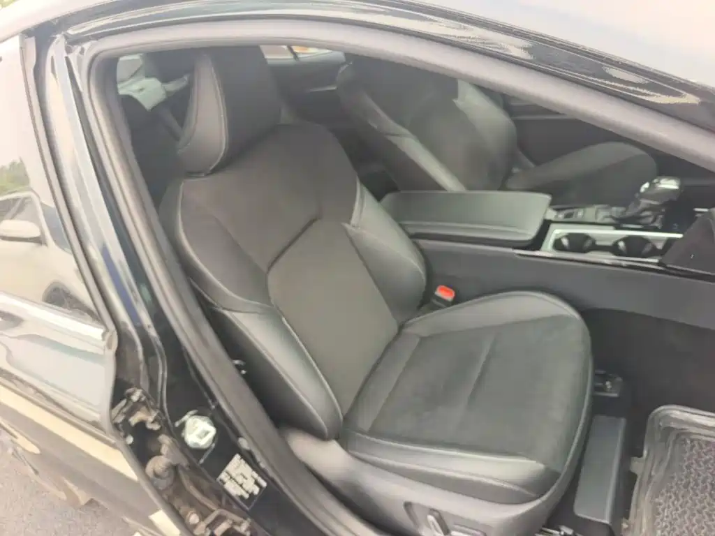 Toyota Camry — миниатюра 25